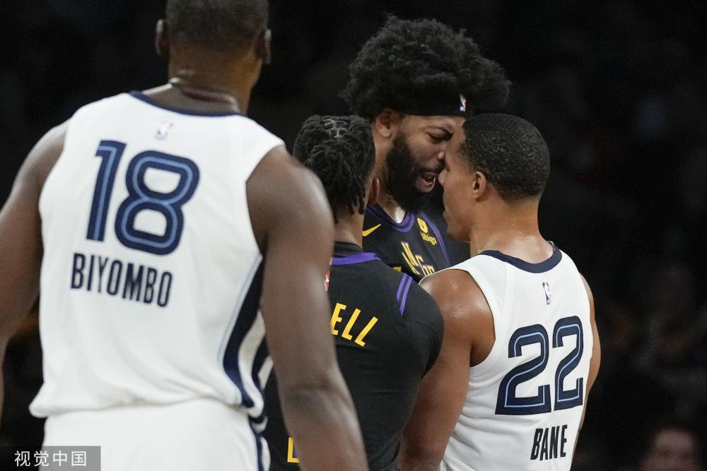 凭借领先的 凭借领先的