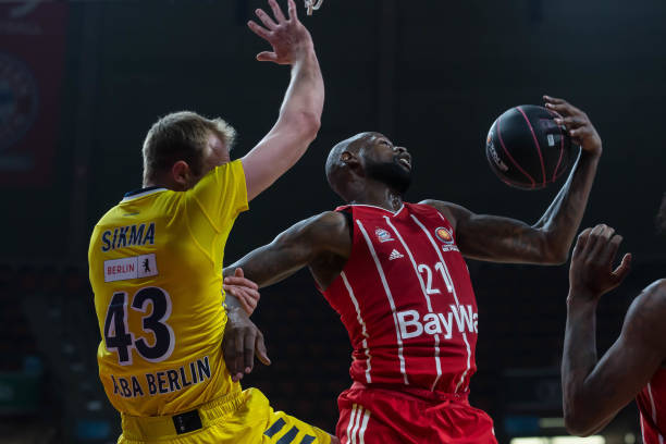 他从批评中 他从批评中