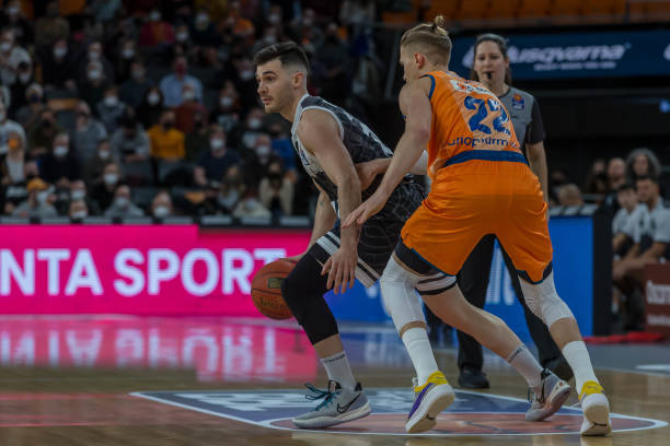 态鲜明且引 态鲜明且引