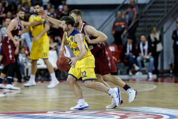 欧冠最佳阵容：哈兰德、姆巴佩、贝林厄姆领衔